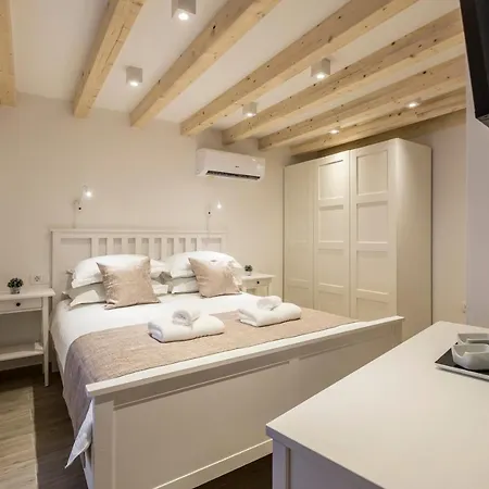Cosmijeva Luxury Σπλιτ
