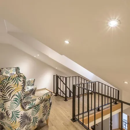 Cosmijeva Luxury 아파트 *